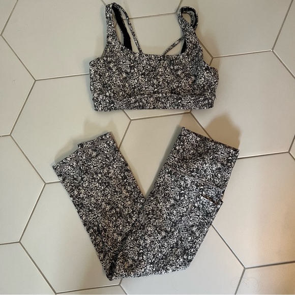 Athleta Set M Bra and S Legging Salutation Print Stash Pocket 7/8 II Tight - Picture 1 of 6